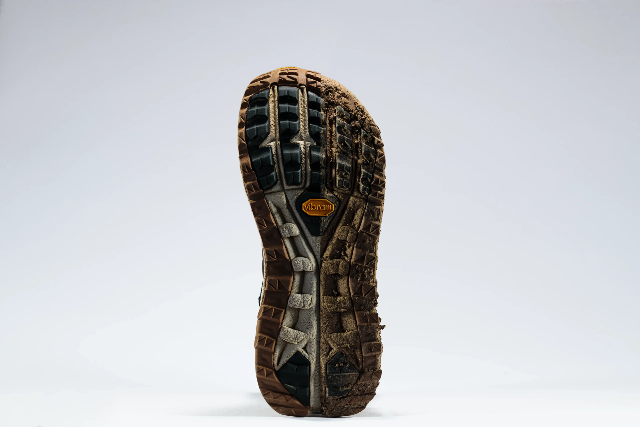 altra olympus 5, scatto per sito di ecommerce realizzato in studio fotografico per product photography